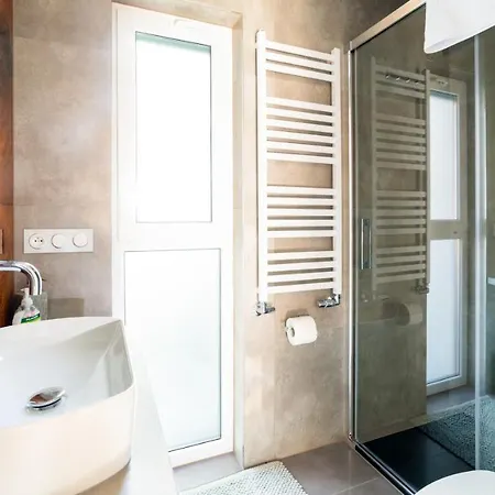 Sikorskiego Ii, Sun & Snow *