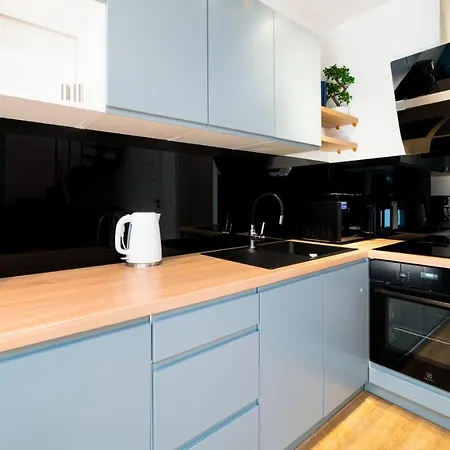 Sikorskiego Ii, Sun & Snow * Karpacz