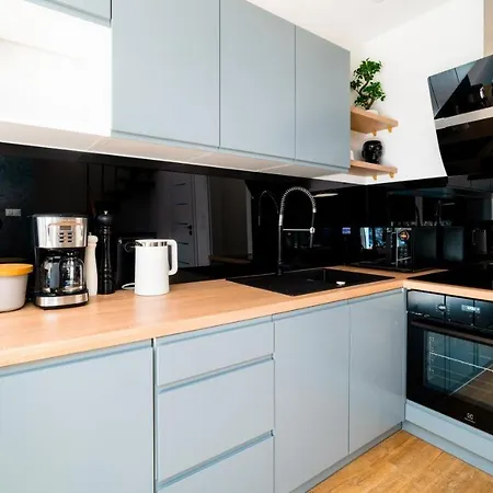 Sikorskiego Ii, Sun & Snow Daire *